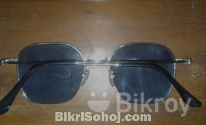 সানগ্লাস / চশমা